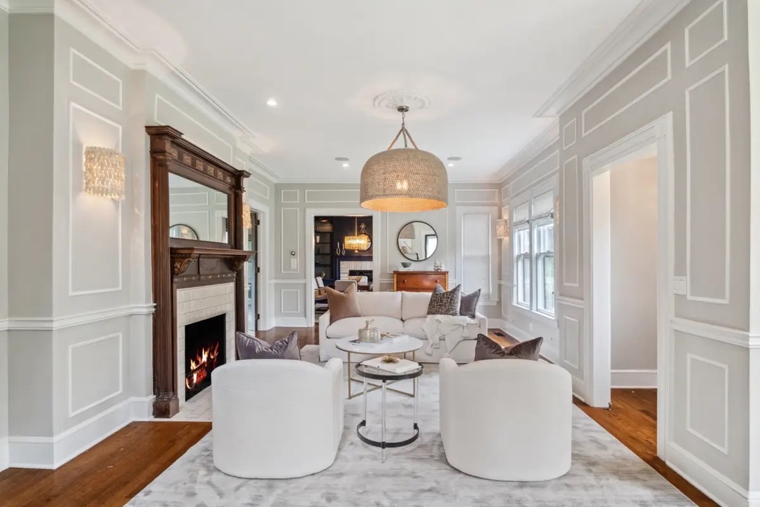 home interior painting 5E8219B9 7876 4E20 B466 E99422FB52AD 1 105 c